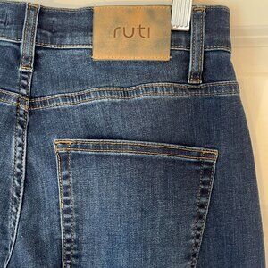 Ruti The Ultimate Barrel Leg Jean 2.0